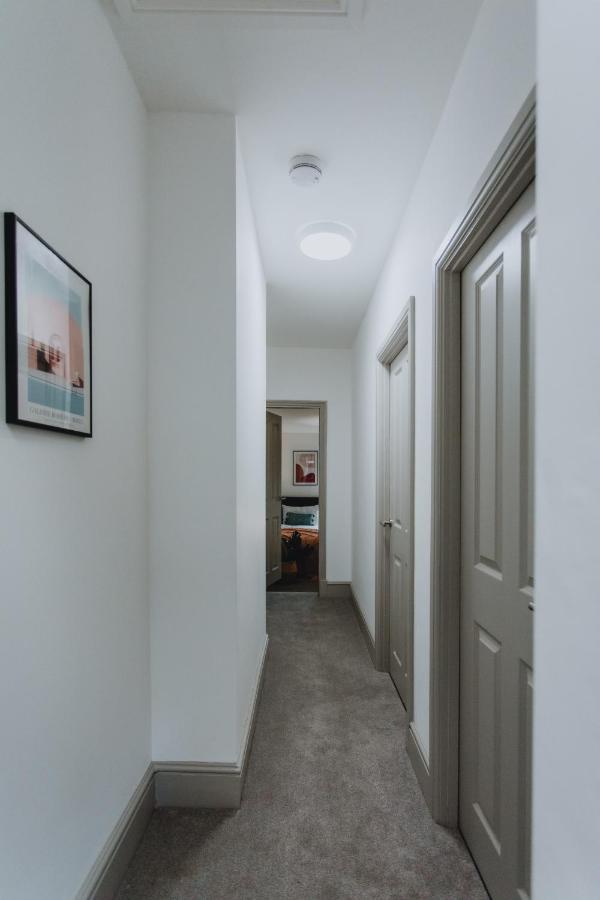 Townhouse House Ideal Contractors In รักบี้ ภายนอก รูปภาพ