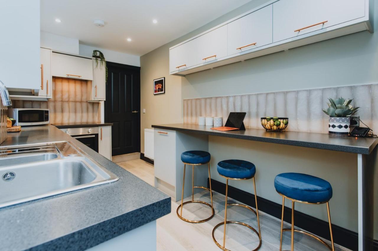 Townhouse House Ideal Contractors In รักบี้ ภายนอก รูปภาพ